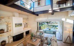 Villa Lithia